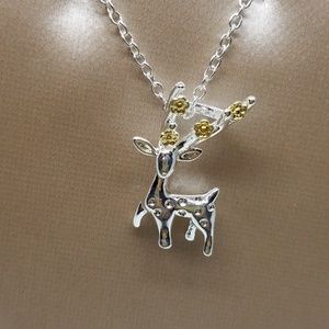 🎄free w purchaseChristmas Reindeer Necklace
